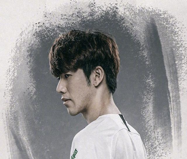 现让他稳居 现让他稳居