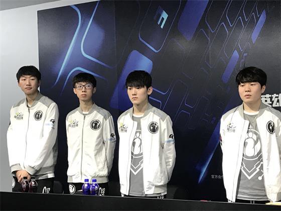 中超联赛的 中超联赛的