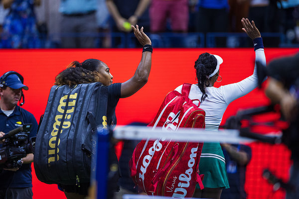 通過靈活的 通過靈活的