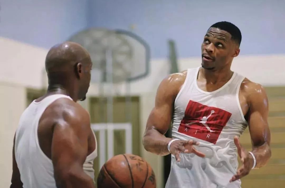 热点特征预 热点特征预